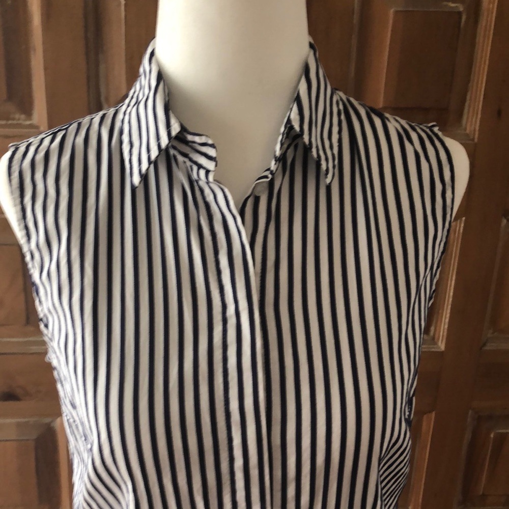 J crew button down - Picture 3 of 6